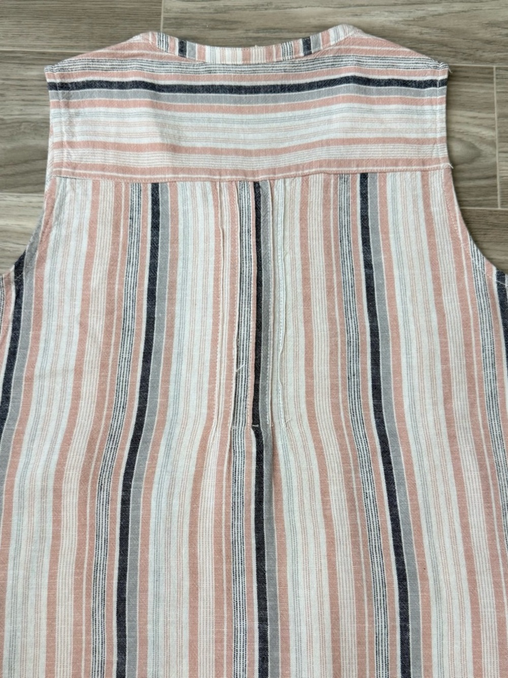 Briggs New York Sleeveless Striped Henley Linen Blend Dress - Picture 7 of 7
